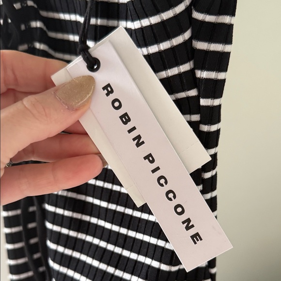 Robin Piccone Monochrome Striped Pattern - Picture 2 of 4